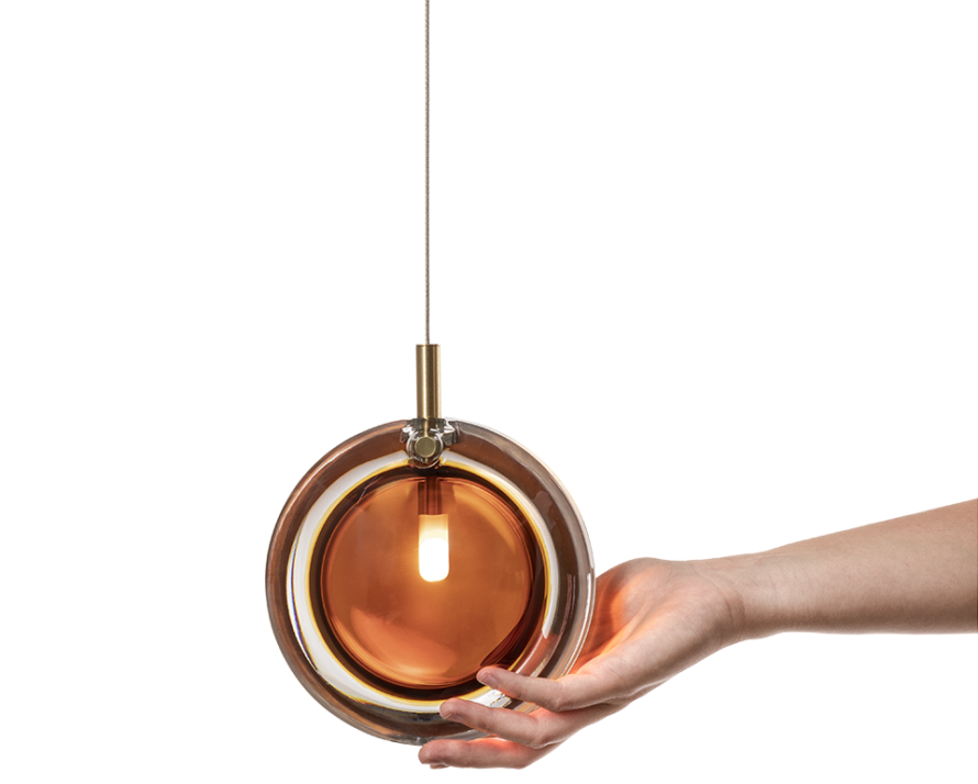 Lens-single-pendant-amber-front-hand