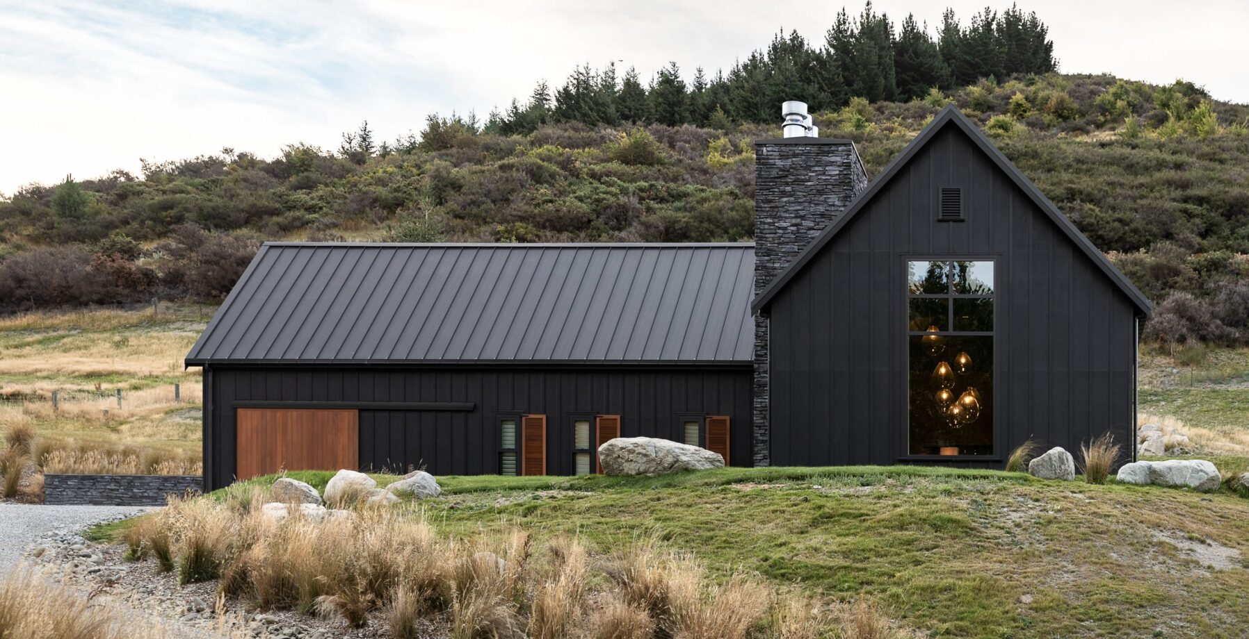 2203_SPACESTUDIO_TWO-BARNS-EXTERIOR_300dpi-020-002