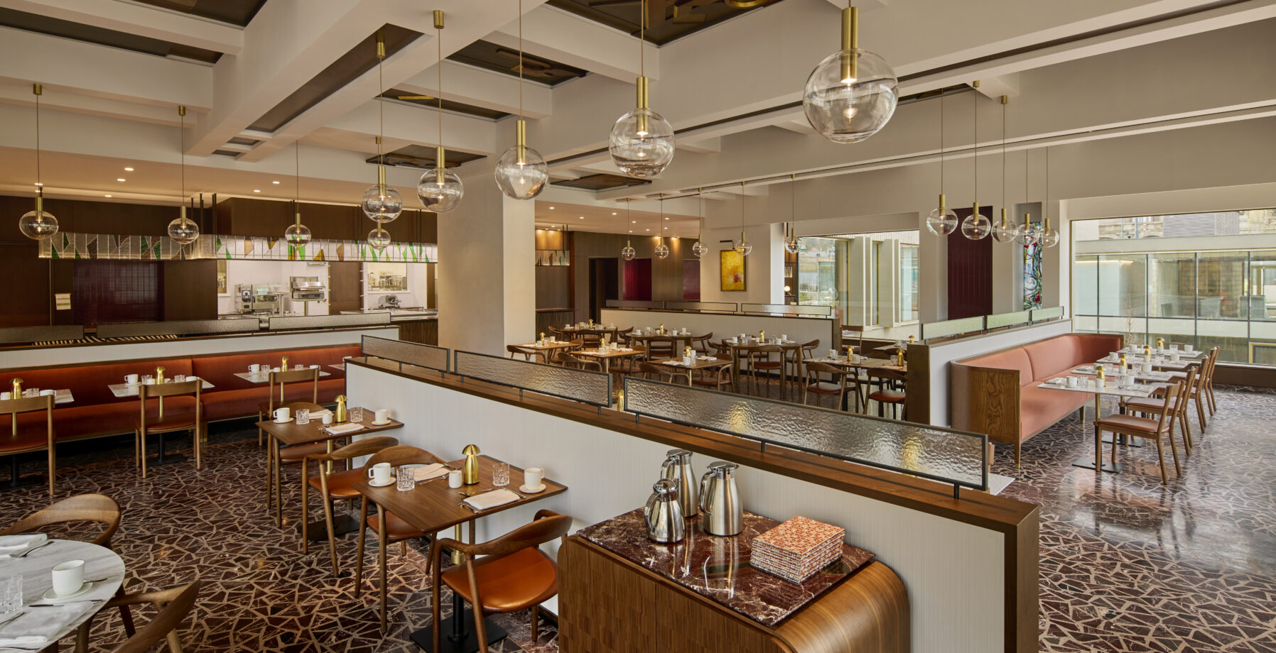 Bomma_fairmont_Golden_Prague_Hotel_Divina_lighting_KafkaBrasserie