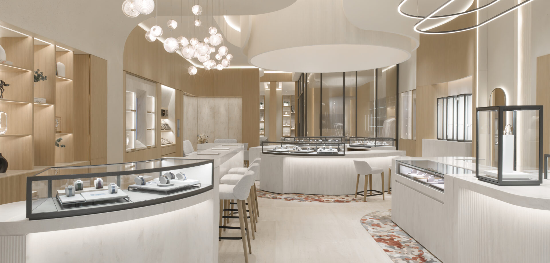 Jaeger-LeCoultre_Dark&Bright_Star_Dubaimall_flagshipstore (1)