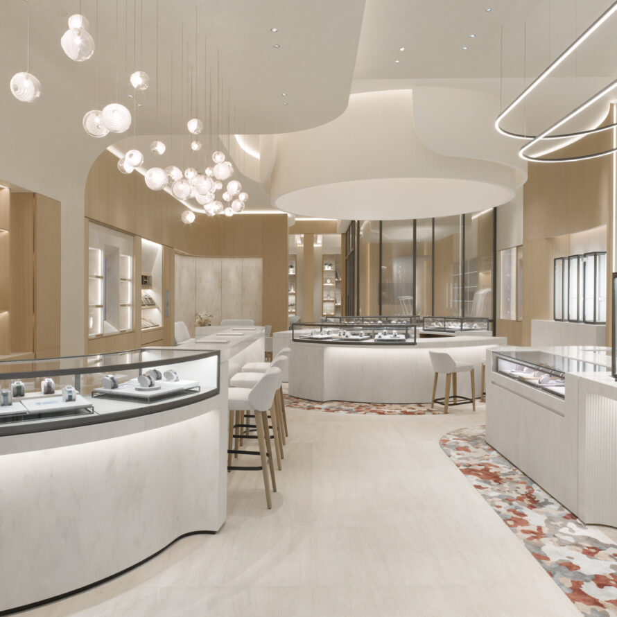 Jaeger-LeCoultre_Dark&Bright_Star_Dubaimall_flagshipstore (2)