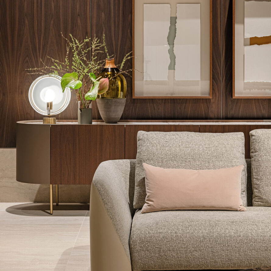 Orbital_Bomma_Turri_stand_SDM25 Joel living room 04_ph_ftfoto