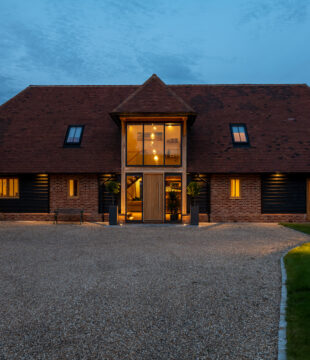 SOAP_Private barn in Kent_ Canterbury,UK_ph_ Eighty Design_05