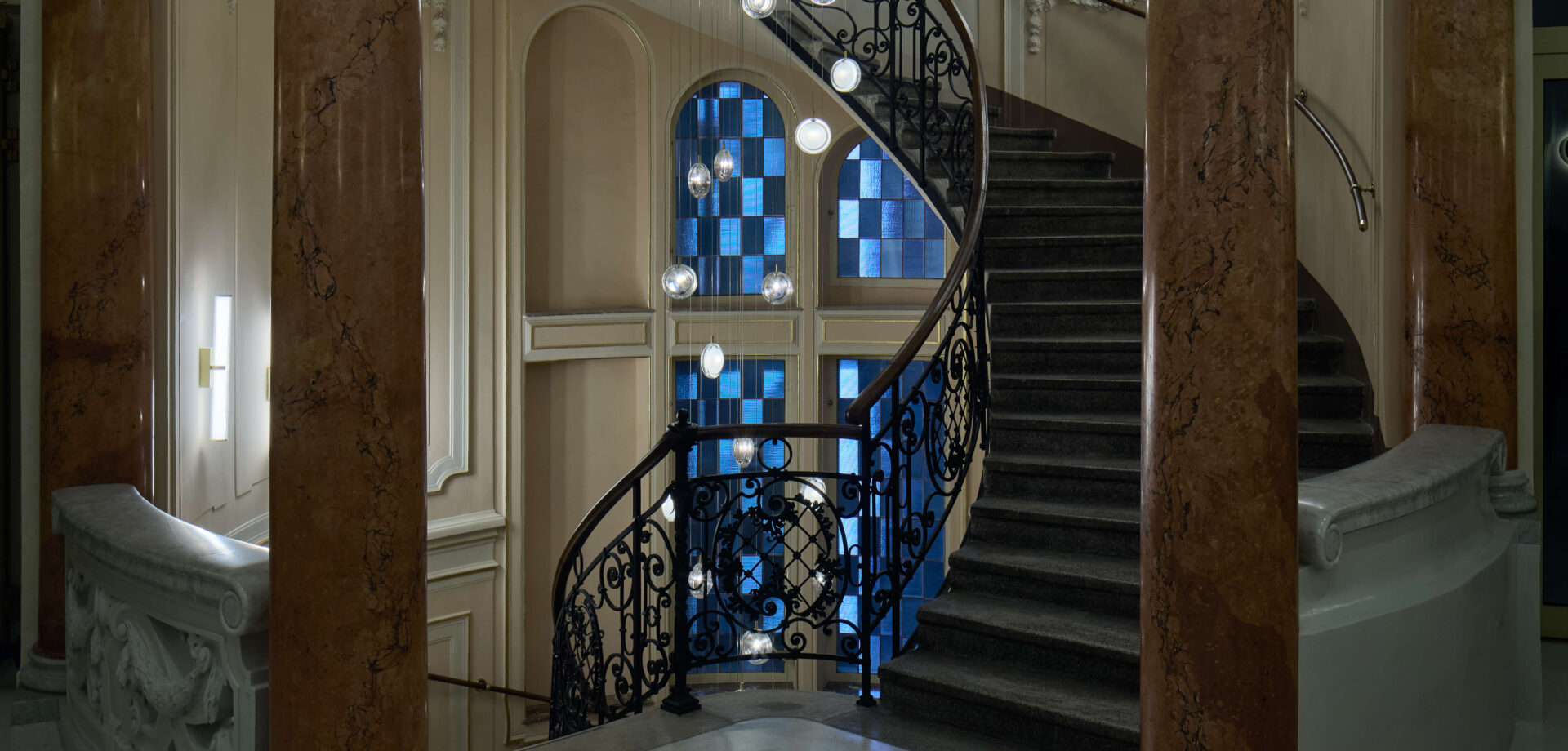 BOMMA_Lens_50pcs_NR7_Building_Prague_Scottweber_offices_ph_Radek_Ulehla (5)